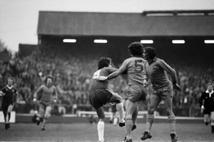 Framed Print : Division 2 football. Chelsea 1 v. Oldham o. November 1980 LF05-11-050