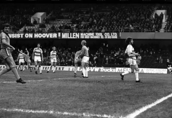Framed Print : Division 2 football. Chelsea 1 v. Oldham o. November 1980 LF05-11-094