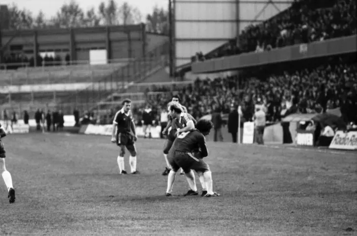 Framed Print : Division 2 football. Chelsea 1 v. Oldham o. November 1980 LF05-11-152