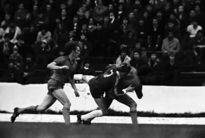 Framed Print : Division 2 football. Chelsea 1 v. Oldham o. November 1980 LF05-11-133 Framed Print : Division 2 football. Chelsea 1 v. Oldham o. November 1980 LF05-11-133