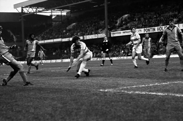 Division 2 football. Chelsea 1 v. Oldham o. November 1980 LF05-11-103