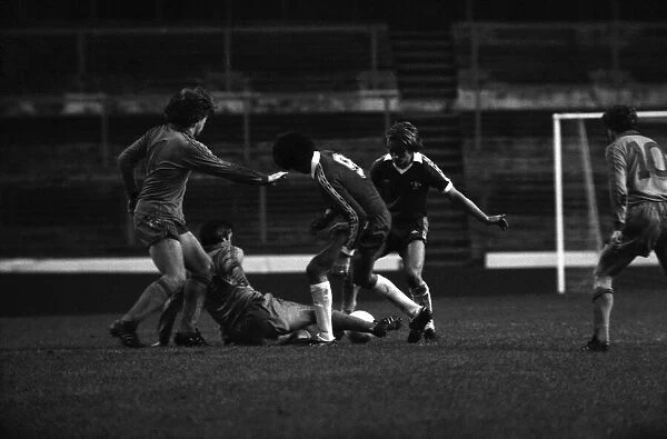 Division 2 football. Chelsea 1 v. Oldham o. November 1980 LF05-11-040