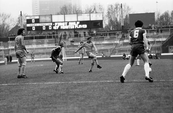 Division 2 football. Chelsea 1 v. Oldham o. November 1980 LF05-11-024