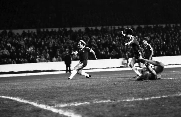 Division 2 football. Chelsea 1 v. Oldham o. November 1980 LF05-11-011