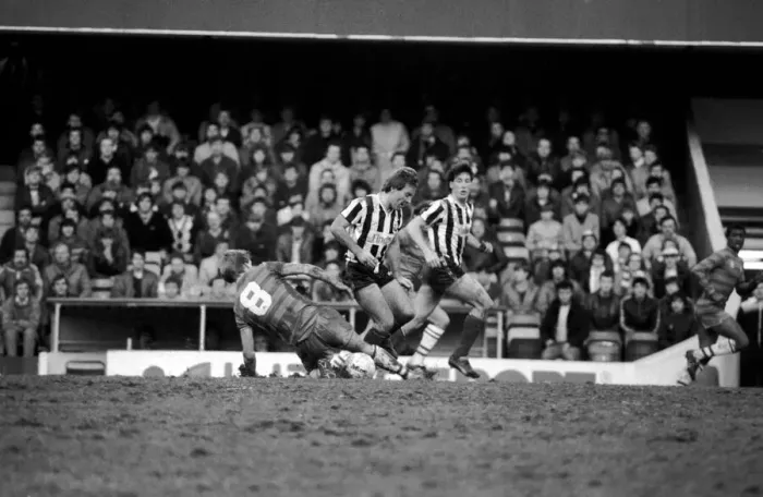 Framed Print : Division 2 football. Chelsea 2 v. Grimsby 3 December 1983 LF14-27-072 Framed Print : Division 2 football. Chelsea 2 v. Grimsby 3 December 1983 LF14-27-072