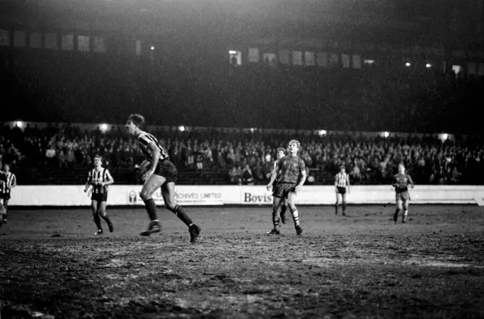 Framed Print : Division 2 football. Chelsea 2 v. Grimsby 3 December 1983 LF14-27-061 Framed Print : Division 2 football. Chelsea 2 v. Grimsby 3 December 1983 LF14-27-061