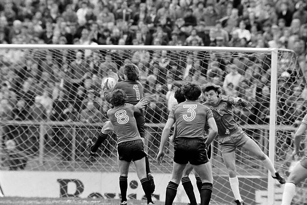 Division 2 football. Chelsea 2 v. QPR 1. April 1982 LF09-05-047