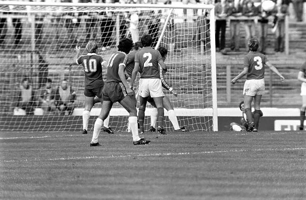 Division 2 football. Chelsea 3 v. Grimsby 0 October 1980 LF04-46-029
