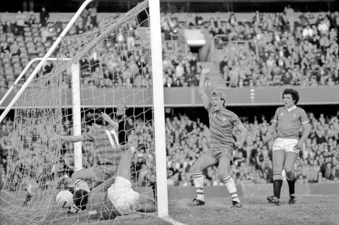 Framed Print : Division 2 football. Chelsea 3 v. Charlton 2. October 1983 LF14-12-048 Framed Print : Division 2 football. Chelsea 3 v. Charlton 2. October 1983 LF14-12-048