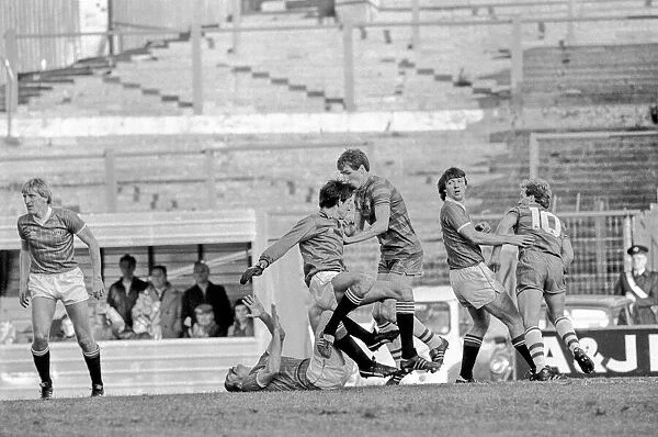 Division 2 football. Chelsea 3 v. Charlton 2. October 1983 LF14-12-071