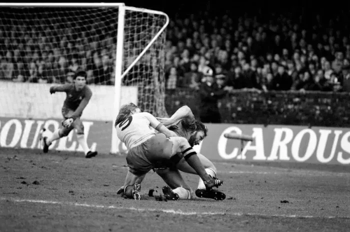 Framed Print : Division 2 football. Watford 1 v. Chelsea 0. February 1982 LF08-38-060