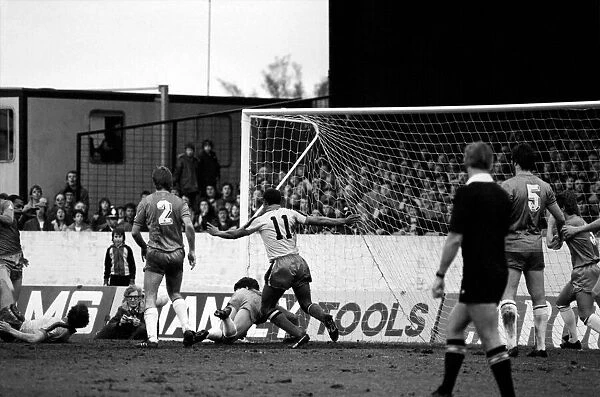 Division 2 football. Watford 1 v. Chelsea 0. February 1982 LF08-38-063