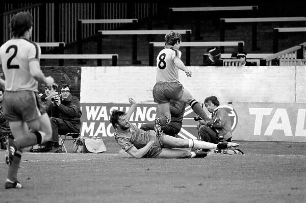 Division 2 football. Watford 1 v. Chelsea 0. February 1982 LF08-38-070