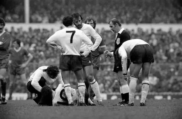 Framed Print : Division One Football 1980 / 81 Season. Tottenham Hotspur v Liverpool, White Hart Lane Framed Print : Division One Football 1980 / 81 Season. Tottenham Hotspur v Liverpool, White Hart Lane