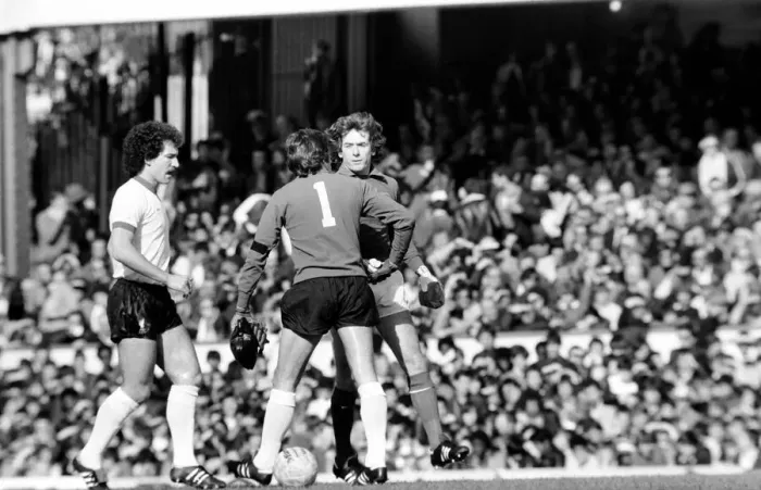 Framed Print : Division One Football 1980  /  81 Season. Arsenal v Liverpool, Highbury