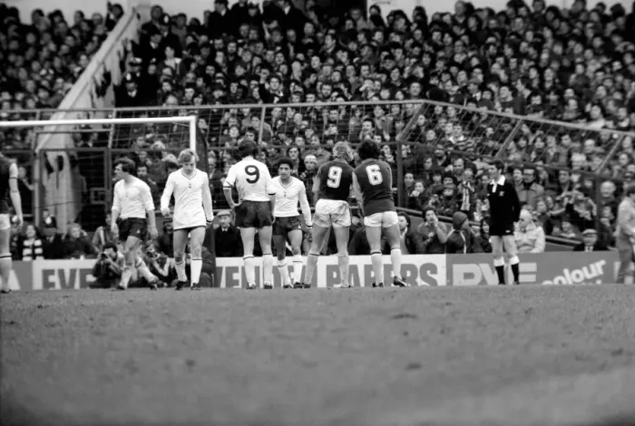 Framed Print : Division One Football 1980 / 81 Season. Tottenham Hotspur v Aston Villa, White Hart Lane Framed Print : Division One Football 1980 / 81 Season. Tottenham Hotspur v Aston Villa, White Hart Lane
