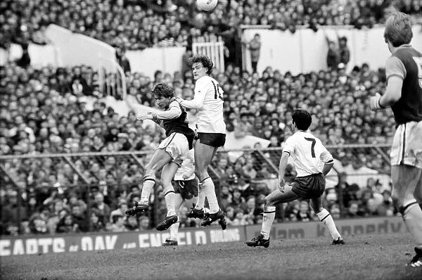 Division One Football 1980  /  81 Season. Tottenham Hotspur v Aston Villa, White Hart Lane
