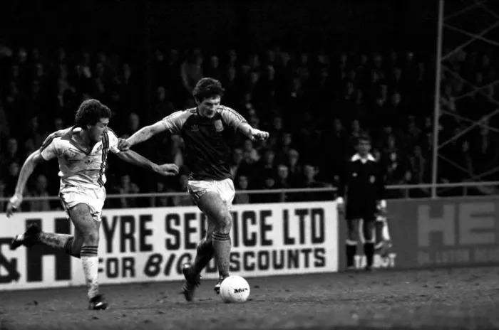 Framed Print : Division Two Football 1980  /  81 Season. Luton v West Ham United, Kenilworth Road