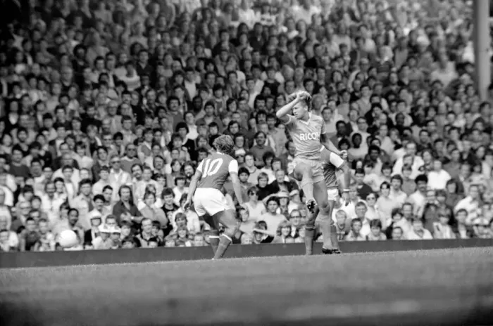 Framed Print : Division One Football 1981 / 82, Arsenal v Stoke, Highbury Framed Print : Division One Football 1981 / 82, Arsenal v Stoke, Highbury