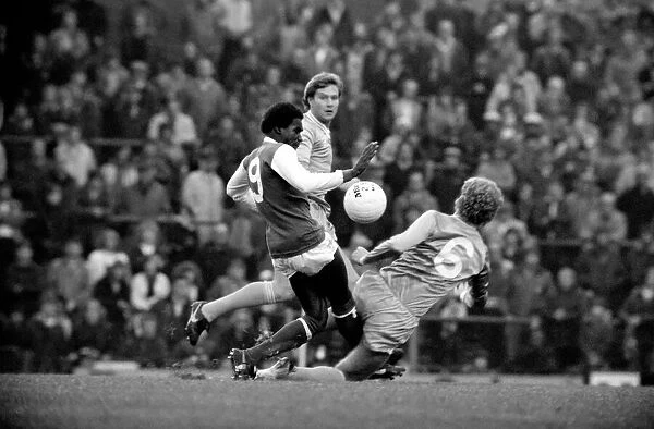 Division One Football 1981  /  82 Season, Arsenal v Manchester City, Highbury