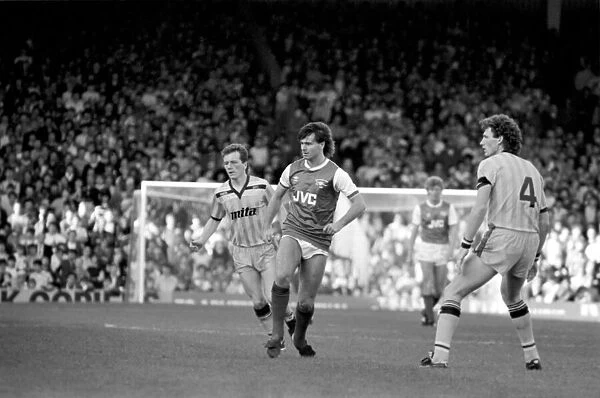 Division One Football 1985  /  86 Season, Arsenal v Aston Villa, Highbury