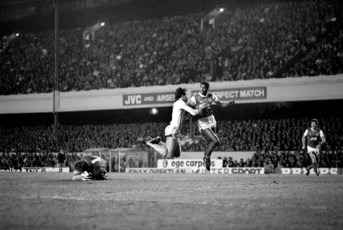 Framed Print : Division One Football 1985 / 86 Season. Arsenal v Liverpool, Highbury Framed Print : Division One Football 1985 / 86 Season. Arsenal v Liverpool, Highbury