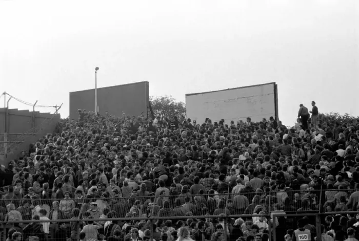 Framed Print : Division One Football 1985 / 86 Season Chelsea v Manchester United, Stamford Bridge Framed Print : Division One Football 1985 / 86 Season Chelsea v Manchester United, Stamford Bridge