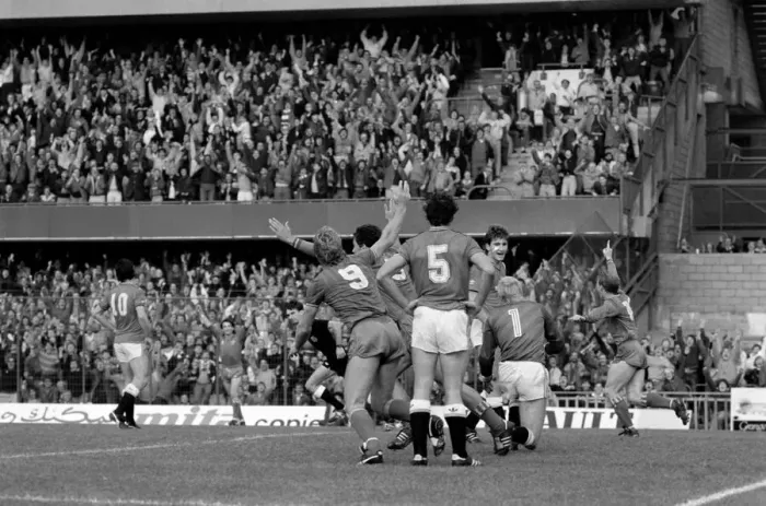 Framed Print : Division One Football 1985 / 86 Season Chelsea v Manchester United, Stamford Bridge Framed Print : Division One Football 1985 / 86 Season Chelsea v Manchester United, Stamford Bridge