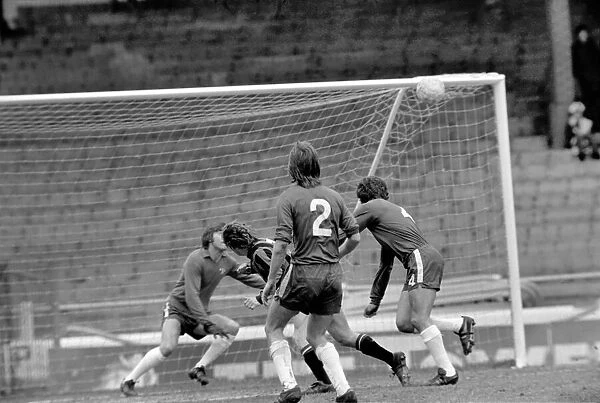 Division One Football Chelsea v. Manchester City 1975  /  75 Season