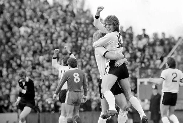 Division Two football Fulham v Chelsea 1976  /  77 season. Fulham won the match three one