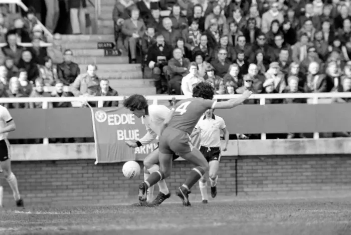 Framed Print : Division Two football Fulham v Chelsea 1976 / 77 season. Fulham won the match three one Framed Print : Division Two football Fulham v Chelsea 1976 / 77 season. Fulham won the match three one