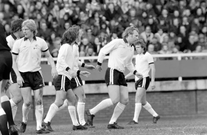 Framed Print : Division Two football Fulham v Chelsea 1976  /  77 season. Fulham won the match three one