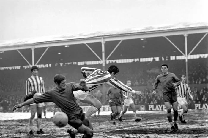 Framed Print : Division One football Stoke v. Crystal Palace 1969 / 70 Season Framed Print : Division One football Stoke v. Crystal Palace 1969 / 70 Season