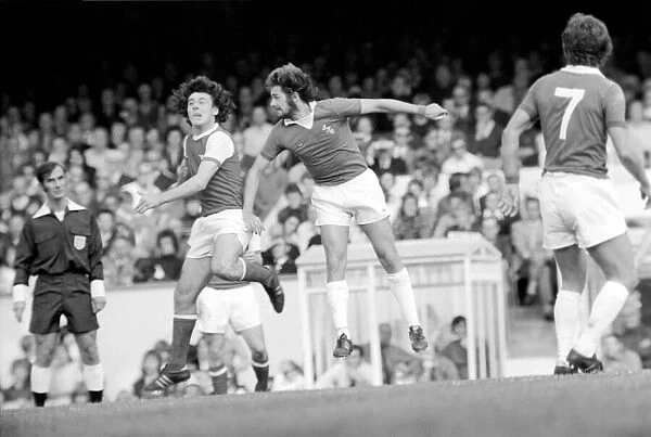 Division I. Arsenal (2) v. Leicester City (2). September 1975 75-04972-011