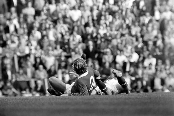 Division I. Arsenal (2) v. Leicester City (2). September 1975 75-04972-008