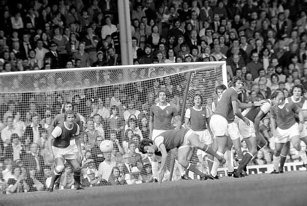 Division I. Arsenal (2) v. Leicester City (2). September 1975 75-04972-055