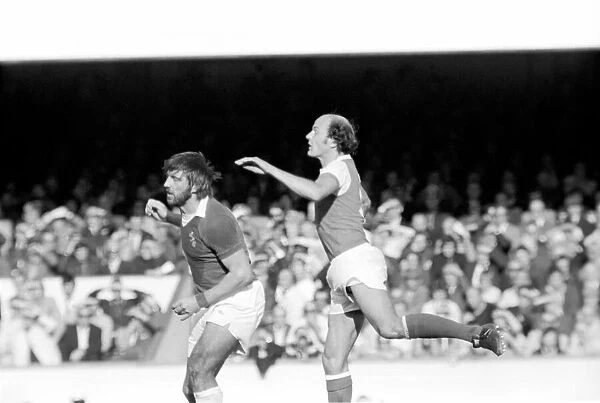 Division I. Arsenal (2) v. Leicester City (2). September 1975 75-04972-030