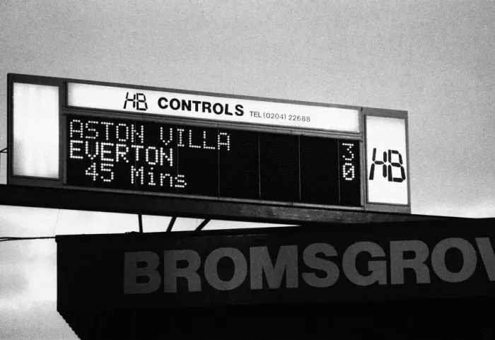 Framed Print : Divison One match Aston Villa 6 -2 Everton held at Villa Park. 5th November 1989 Framed Print : Divison One match Aston Villa 6 -2 Everton held at Villa Park. 5th November 1989