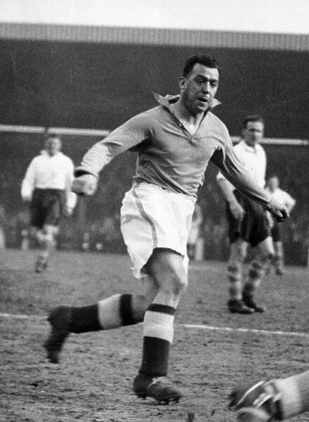 Dixie Dean in action for Everton. 16th April 1937