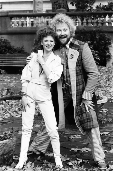 Framed Print : Doctor Who actor Colin Baker, photocall with new assistant, actress Bonnie Langford Framed Print : Doctor Who actor Colin Baker, photocall with new assistant, actress Bonnie Langford