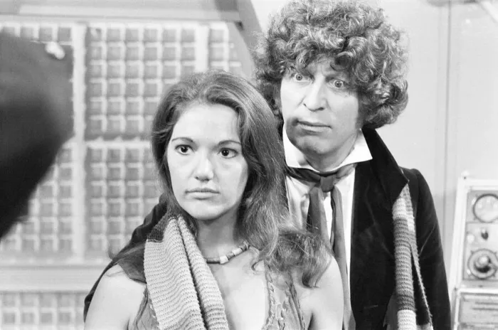 Framed Print : Doctor Who, actor Tom Baker - the 4th Doctor - pictured with new assistant Leela played