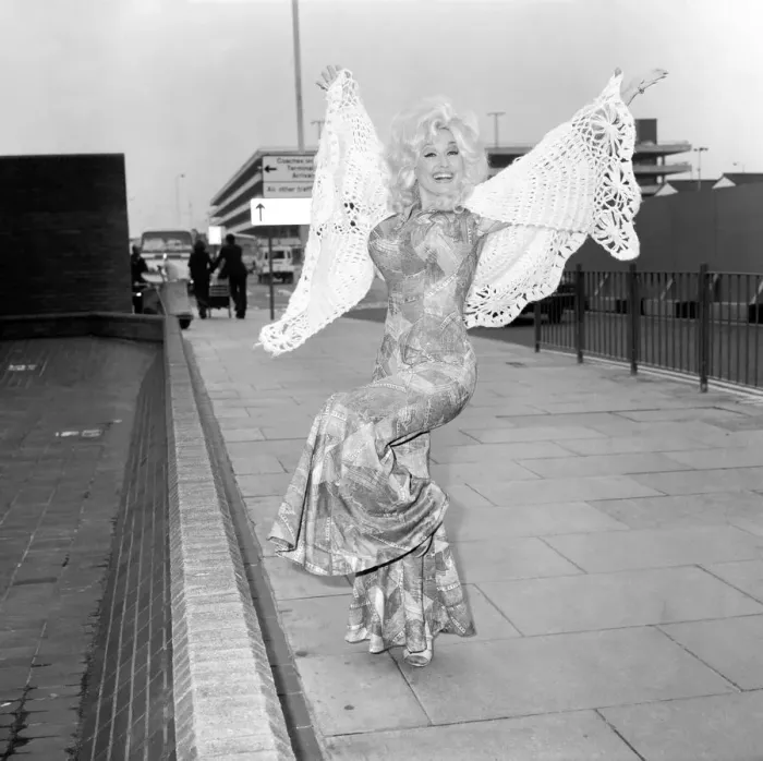 Framed Print : Dolly Parton, U. S. Country and Western singer at London Airport