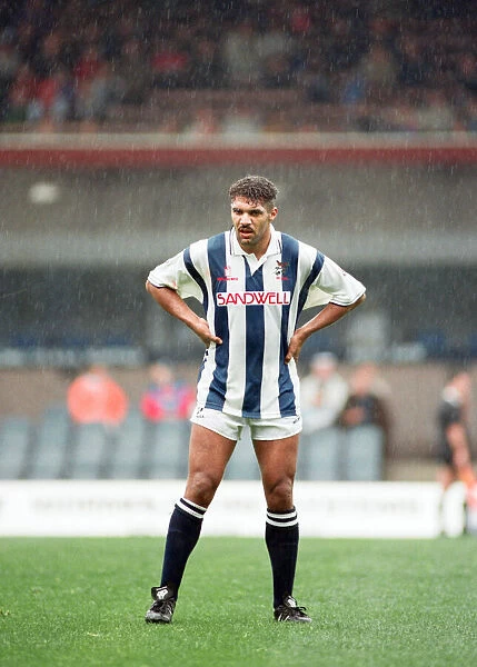 Don Goodman of West Bromwich Albion in action against Hull. 28th September 1991