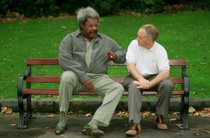 Framed Print : Don King Boxing promoter October 98 with Frank Maloney after agreeing that