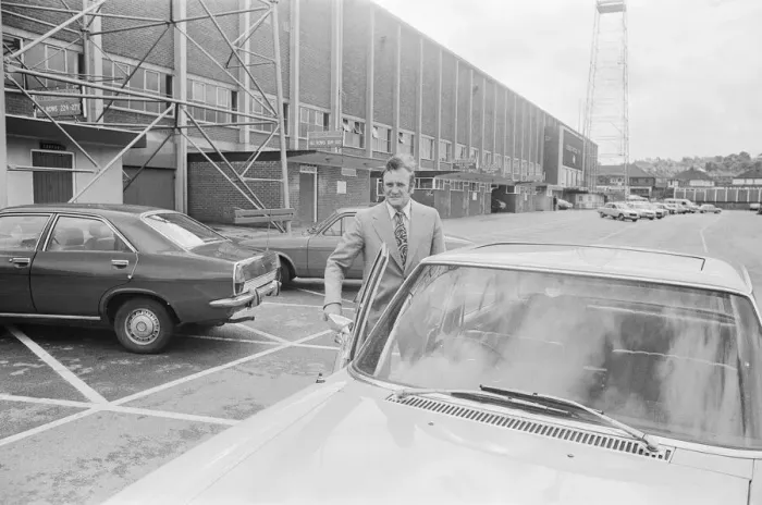 Framed Print : Don Revie Leeds United Manager seen here leaving the Elland Road for the final time