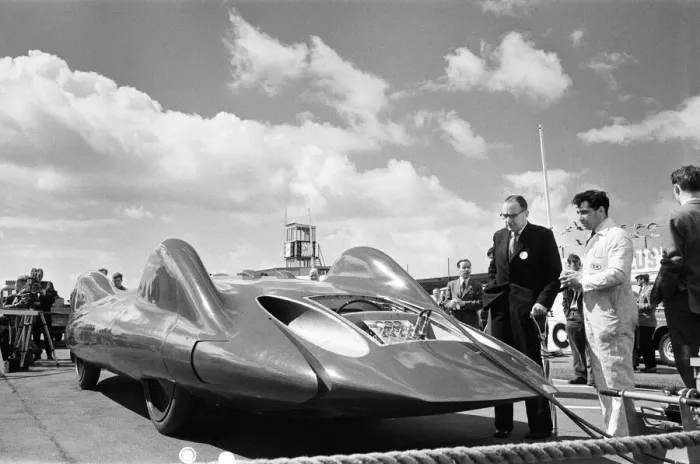 Framed Print : Donald Campbell and Bluebird at Goodwood in Sussex, 18th July 1960