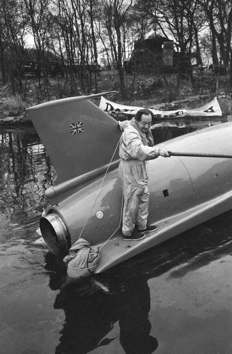 Framed Print : Donald Campbell & Bluebird K7 at Coniston Water, Friday 4th November 1966 Framed Print : Donald Campbell & Bluebird K7 at Coniston Water, Friday 4th November 1966
