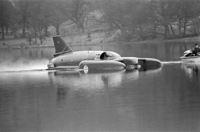 Framed Print : Donald Campbell & Bluebird K7 at Coniston Water, Friday 4th November 1966 Framed Print : Donald Campbell & Bluebird K7 at Coniston Water, Friday 4th November 1966
