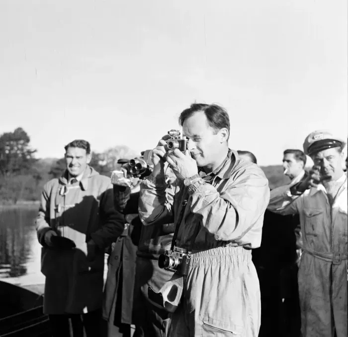 Framed Print : Donald Campbell, at Coniston Water, 7th November 1957. Donald Campbell