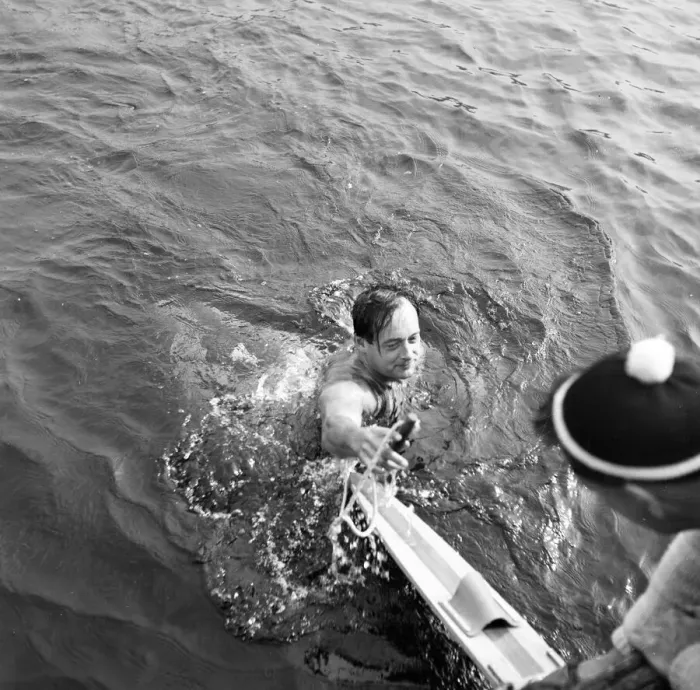 Framed Print : Donald Campbell, at Lake Coniston, 4th October 1956. It was revealed today